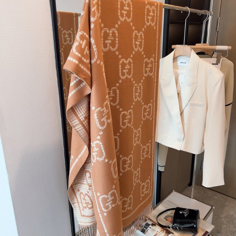 💎✨AUTHENTIC✨💎Gucci scarf